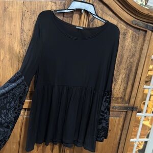 Elegant Black Women's Top with Floral Sleeves